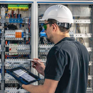 Elektrikar bratislava s hlbokými znalosťami v odbore a bohatými skúsenosťami vykonáva úlohy s mimoriadnou precíznosťou a profesionalitou.
